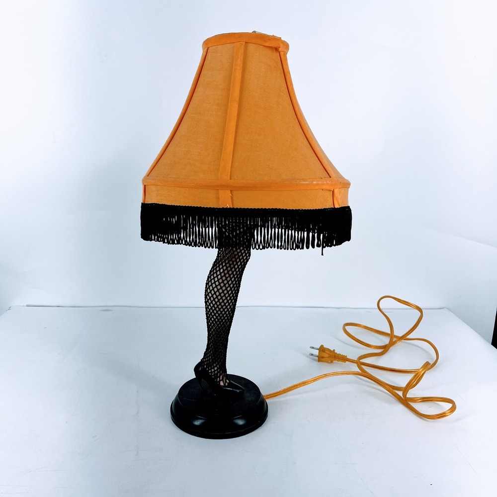 A Christmas Story Leg Lamp Novelty Table Desk Light 20 inch Fringe Shade Kitsch